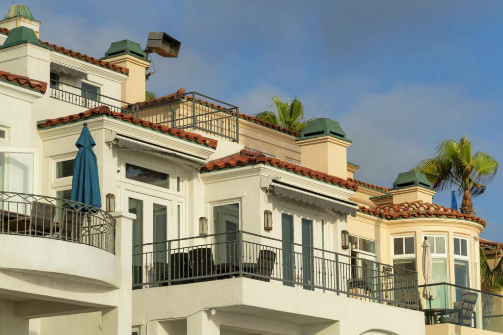 scenic-view-of-a-modern-residential-building